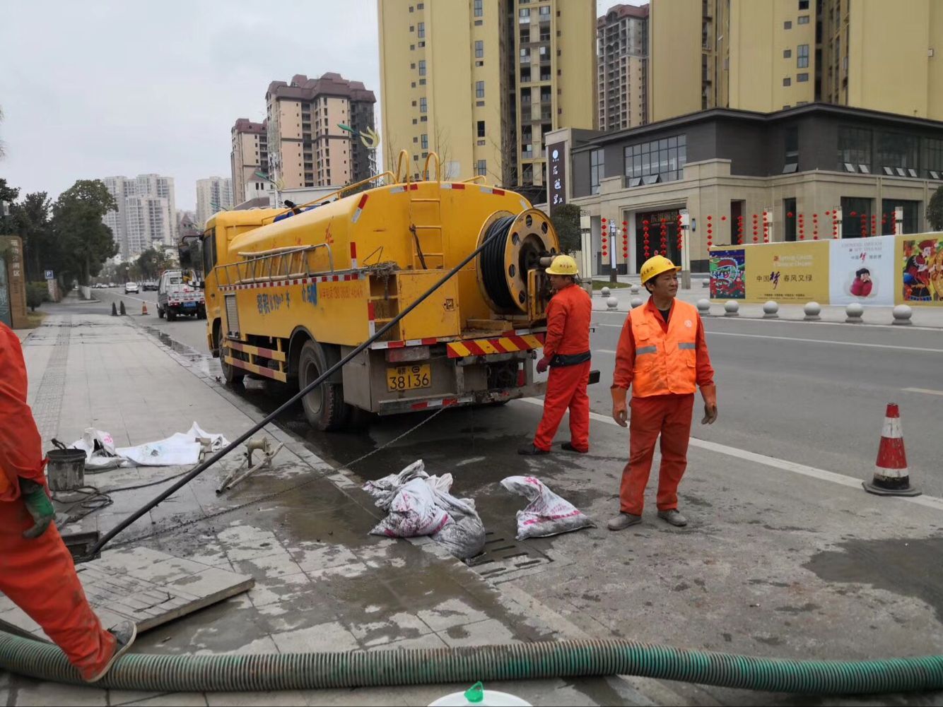 可克达拉排污管道清淤-管道清洗